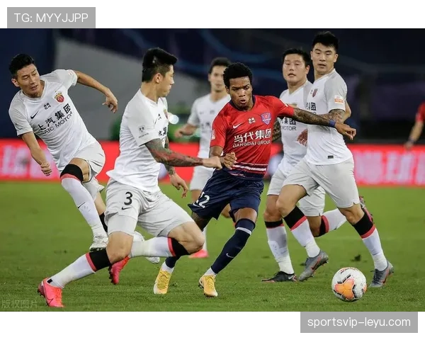 维拉蒂传球成功率高企,助力球队在联赛中稳居争冠行列 维拉蒂传球成功率高企,助力球队在联赛中稳居争冠行列