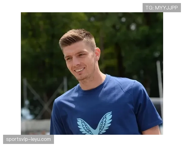 肖恩·朗斯塔夫本赛季表现稳健,助力纽卡斯尔联中场竞争力增强 肖恩·朗斯塔夫本赛季表现稳健,助力纽卡斯尔联中场竞争力增强