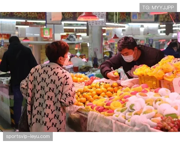 程语轩开着超跑去菜市场拎菜篮子，我脑子短路了